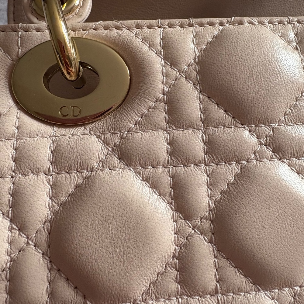Small Lady Dior My ABC Dior Bag
Pale Pink Cannage Lambskin - Picture 4 of 16